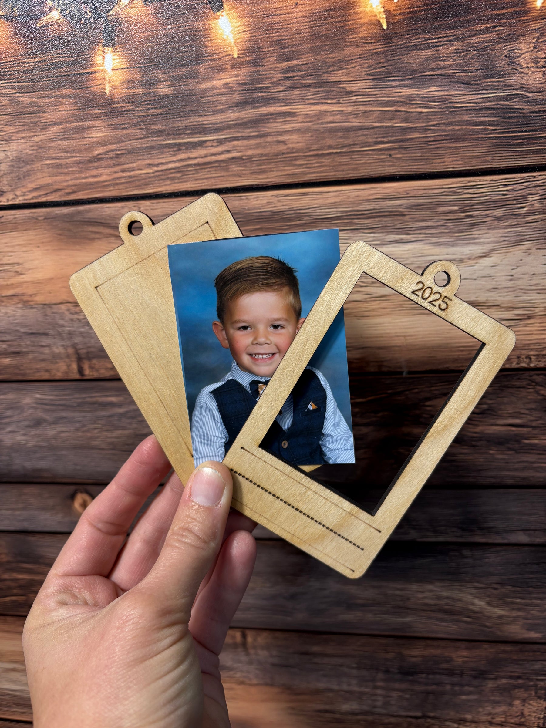 Wood Photo Ornament – Fits 2x3 Photo